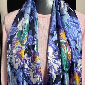 Echo silk scarf